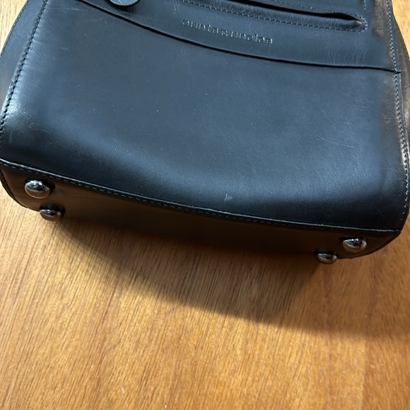 Leather satchel with detachable shoulder strap. - Picture 3 of 3